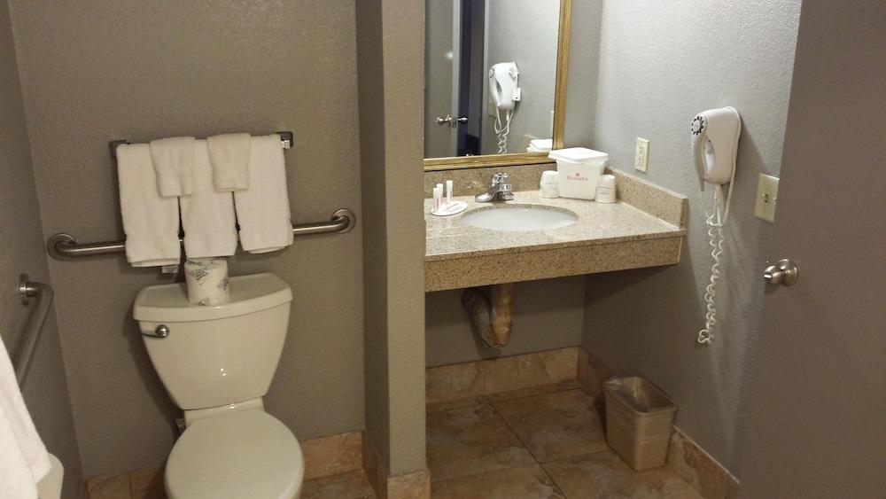 Sonesta Essential Rapid City photo 38