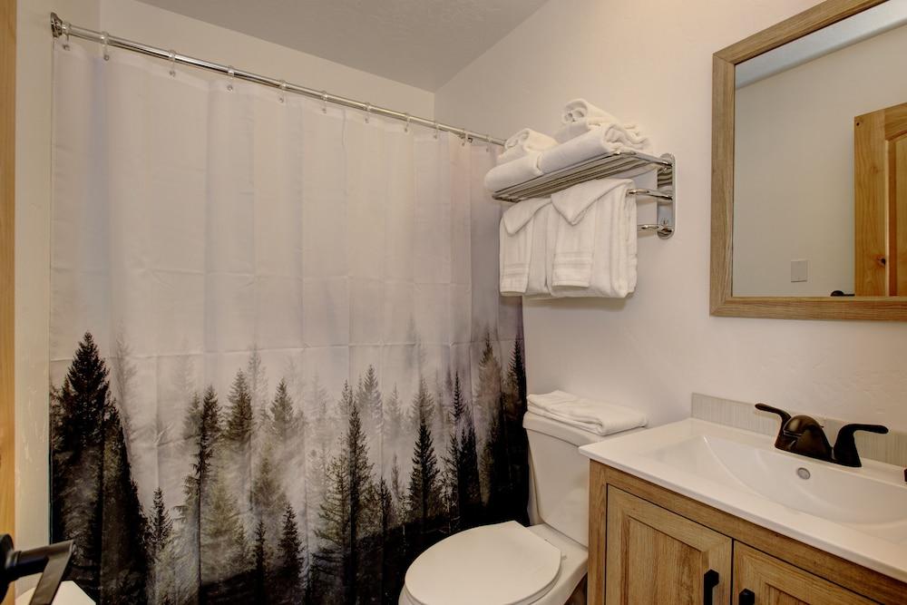 Alpine Lodge and RV photo 40