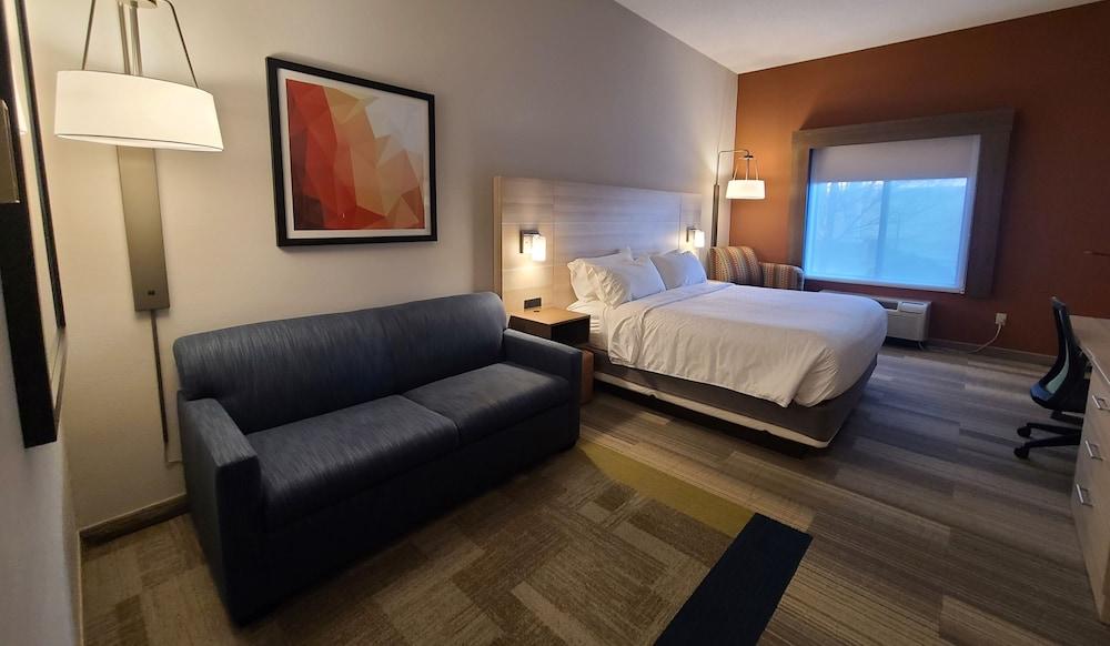 Holiday Inn Express Newton Falls by IHG photo 10