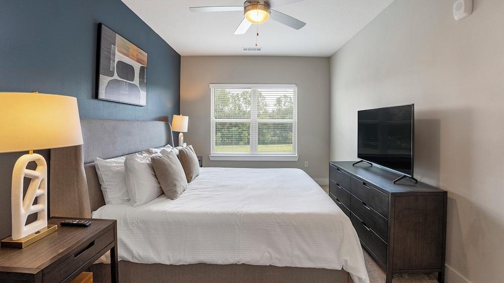 Bradenton Apartments by Landing photo 12