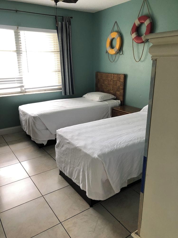 Lido Islander Inn photo 25