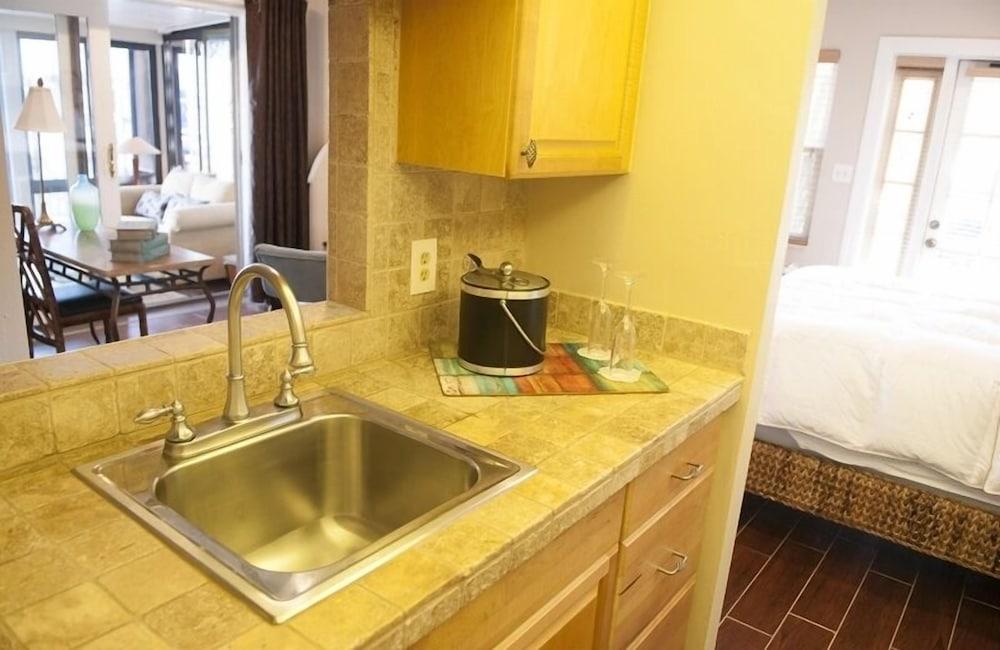 Pasa Tiempo Private Waterfront Resort - Adults Only photo 7