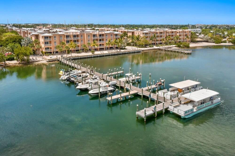 Ocean Front 3BR Presidential Suite photo 28