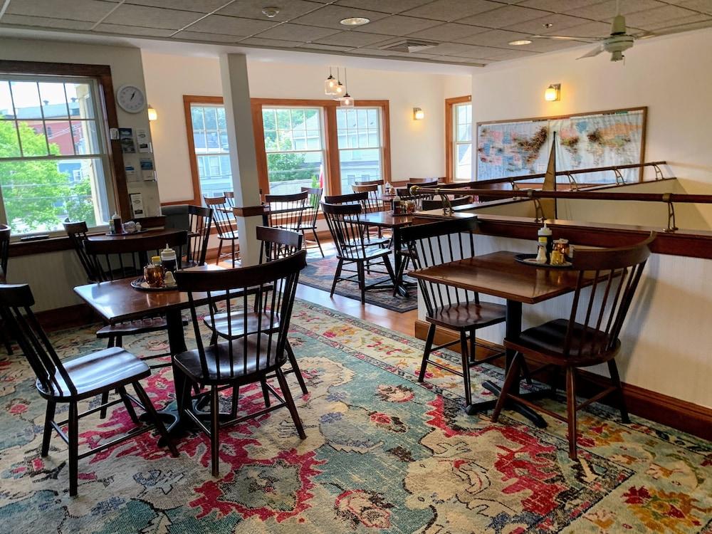 Camden Riverhouse Hotel photo 71