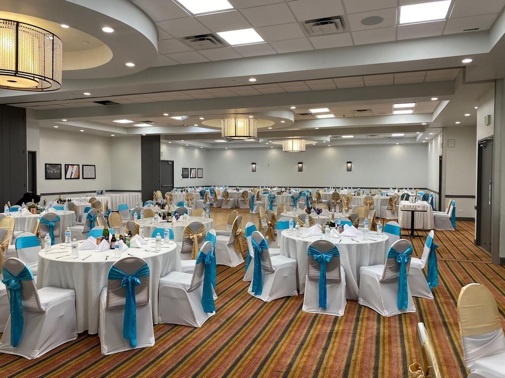 Best Western Premier Denver East photo 47