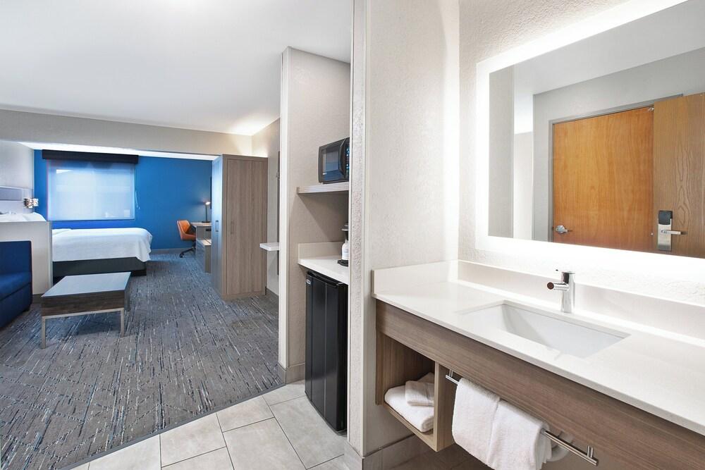 Holiday Inn Express Tuscola by IHG photo 23