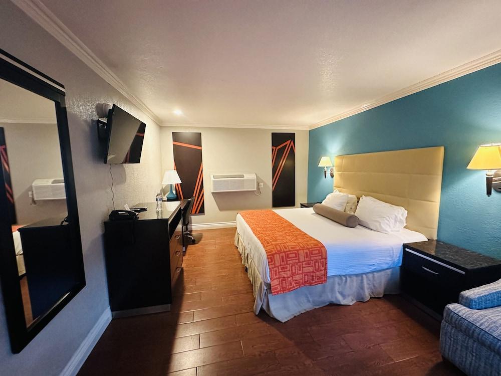 Casa Blanca Hotel - Orange photo 62