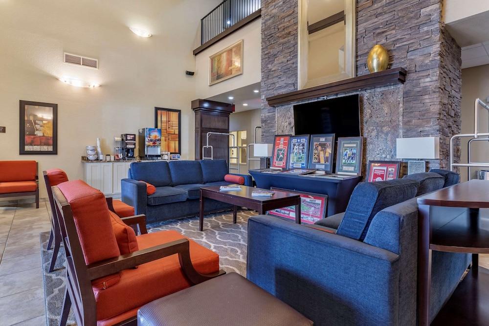 Comfort Inn Bentonville - Crystal Bridges photo 4