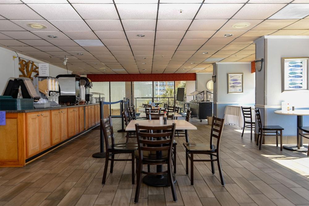 Monterey Bay Suites photo 25