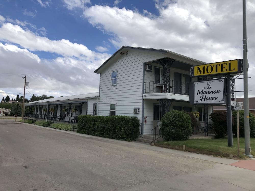 Mansion House Motel photo 31