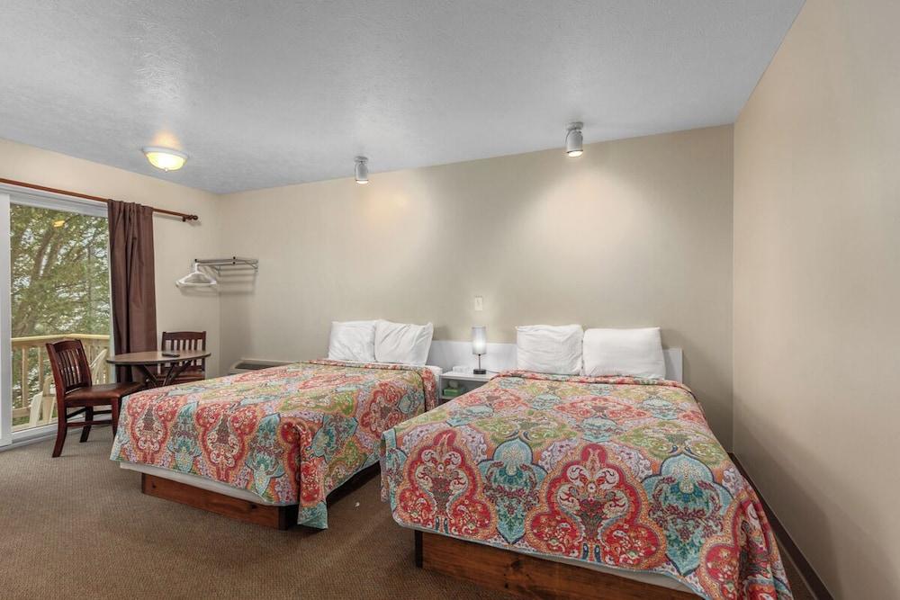 The Lakeview Motel photo 46