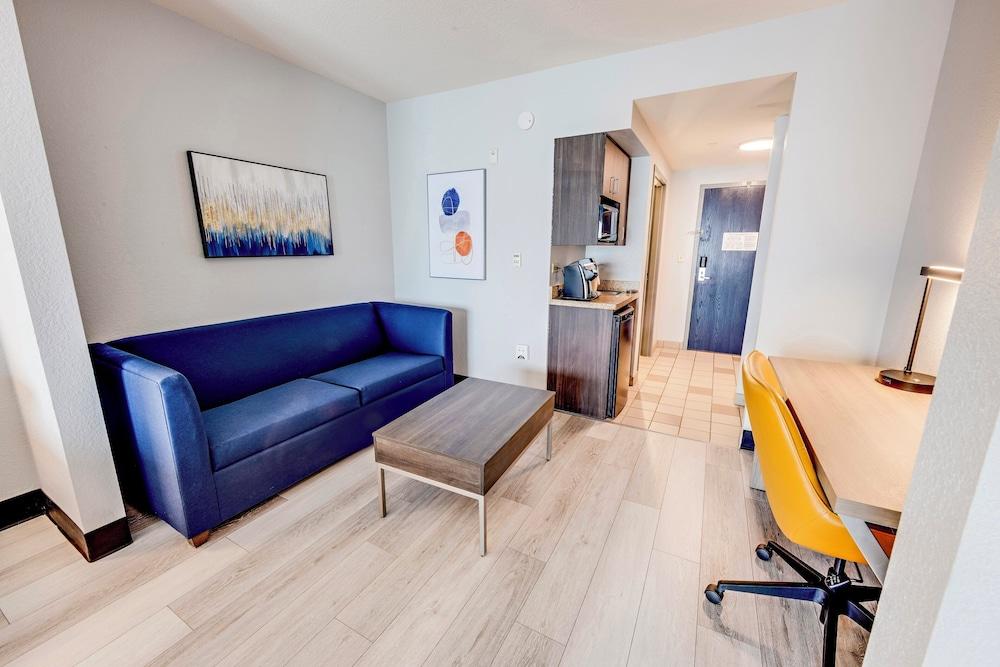 Holiday Inn Express Hotel & Suites Columbus Univ Area - Osu by IHG photo 54