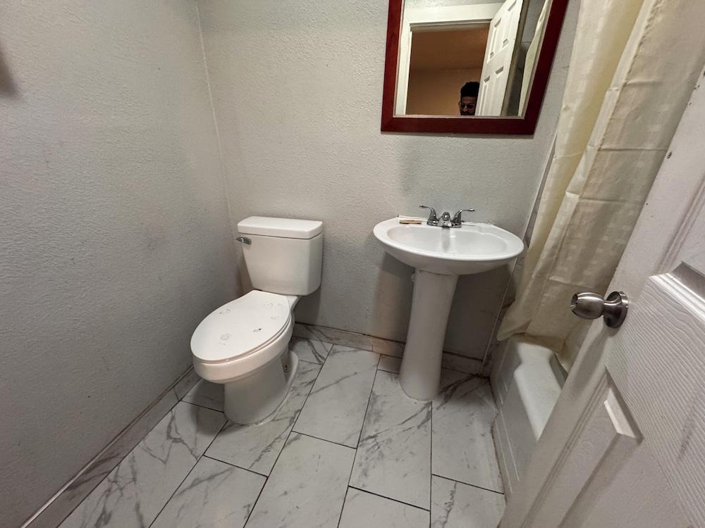 Chamberlayne Motel by Belvilla Richmond North photo 25