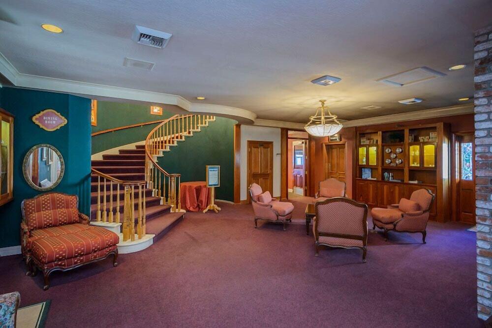 Hill House Inn photo 23