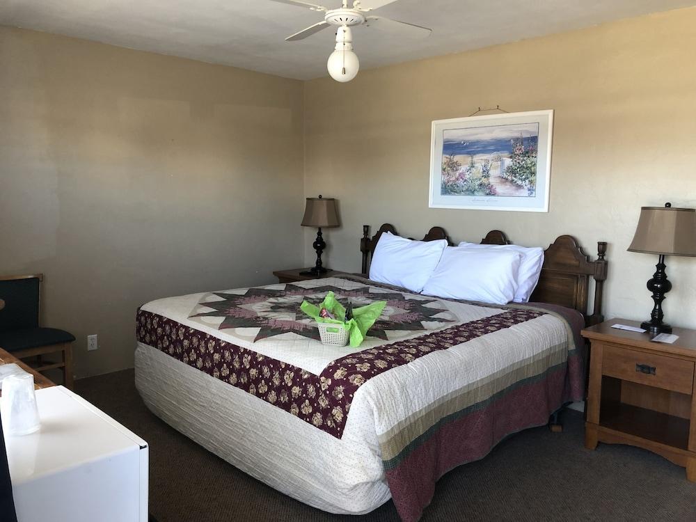 Florence Lighthouse Inn photo 36