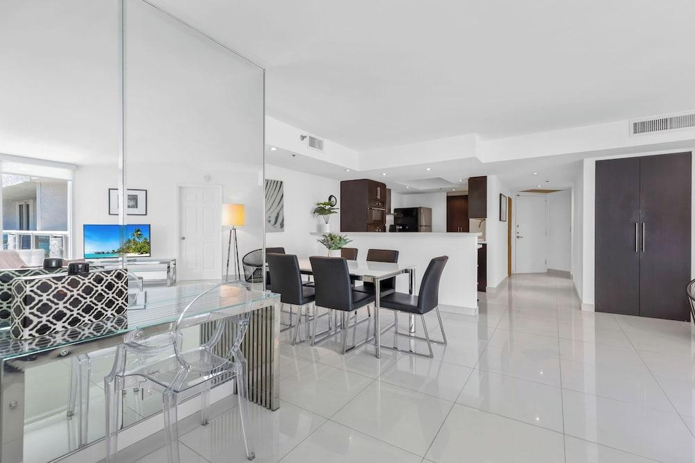 The Grand Biscayne Bay photo 46