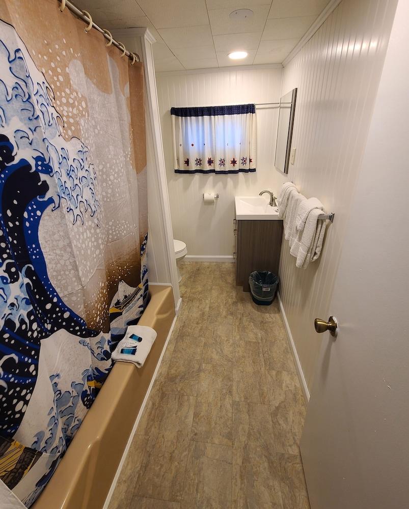 The Tides Motel photo 14