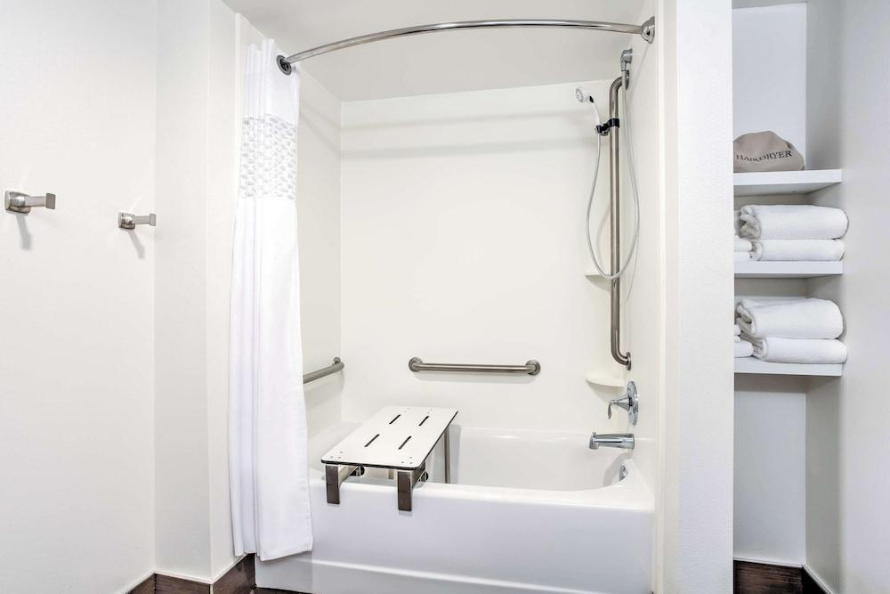 Hampton Inn & Suites Macon I-475 photo 20