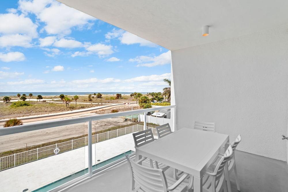 Ocean Club Treasure Island Hotel photo 71