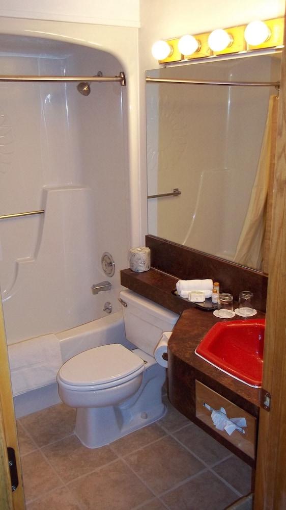 Dude Rancher Lodge photo 18