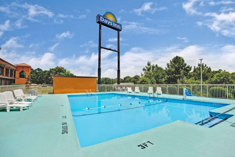 Days Inn by Wyndham Benson photo 10