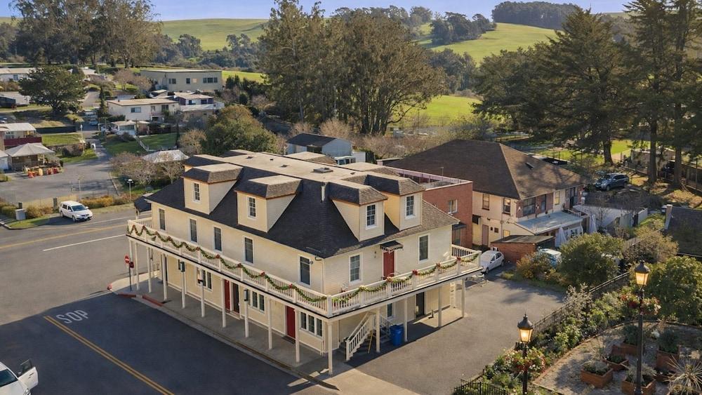 Tomales Hotel photo 4