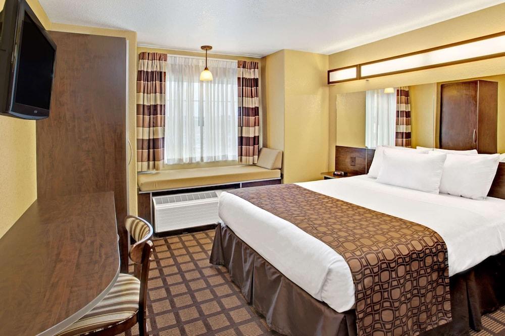 Microtel Inn & Suites by Wyndham Round Rock photo 6
