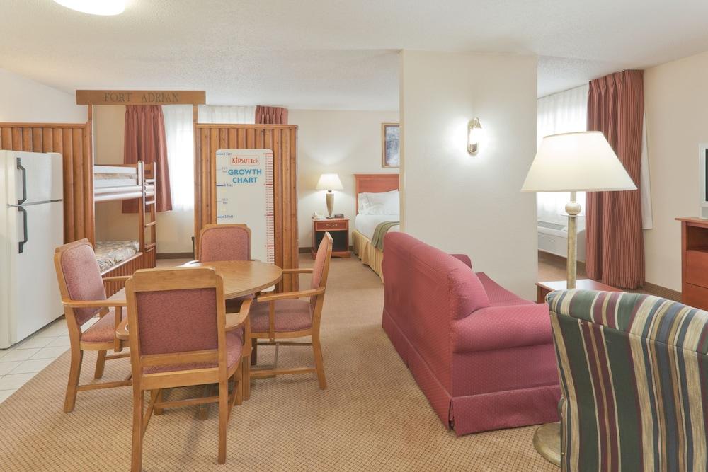 Holiday Inn Express Adrian by IHG photo 23