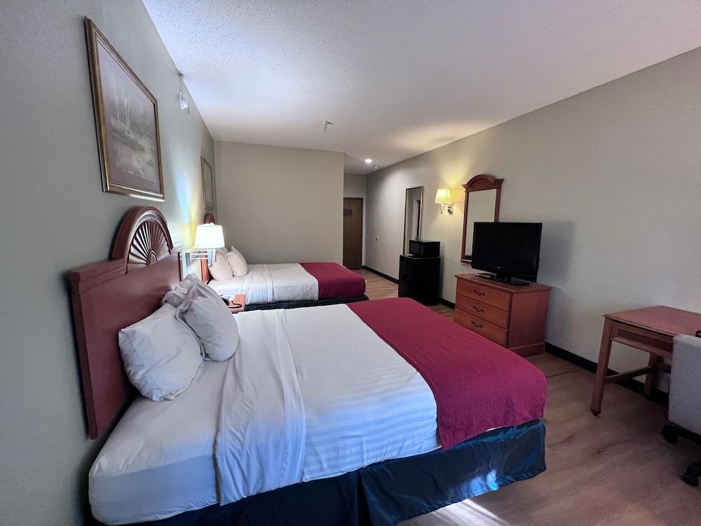 Americas Best Value Inn Wiggins photo 12