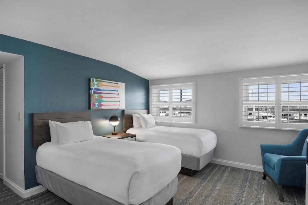 Club Wyndham Newport Onshore photo 7