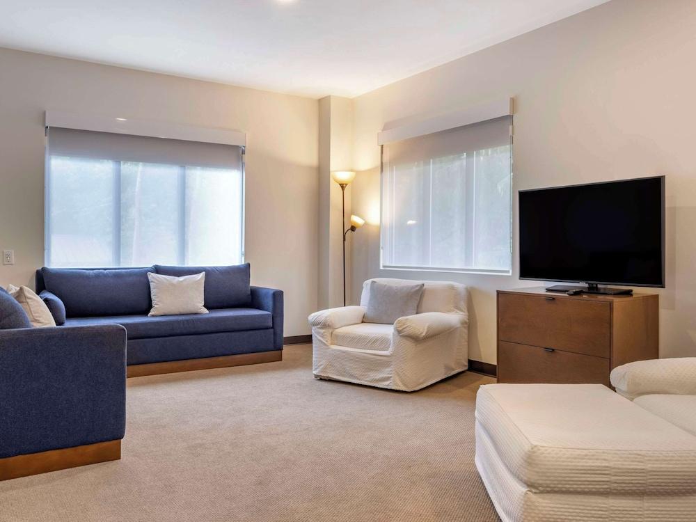 The Cranberry, an Ascend Collection Hotel photo 2