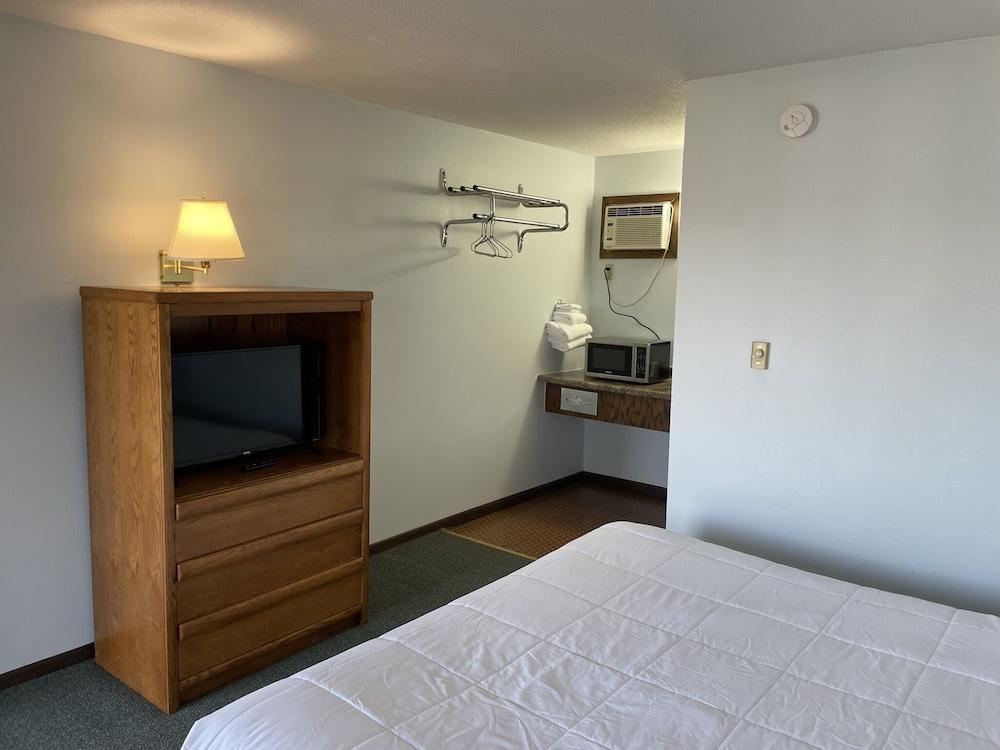 Sunset Motel photo 43