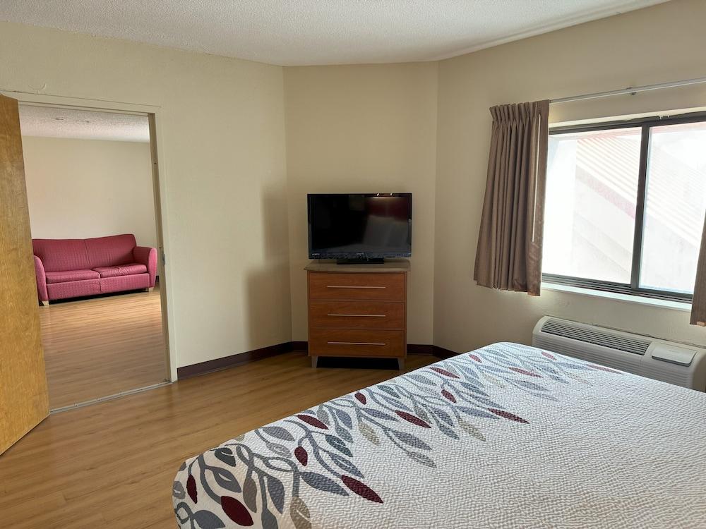 Sycamore Suites photo 32