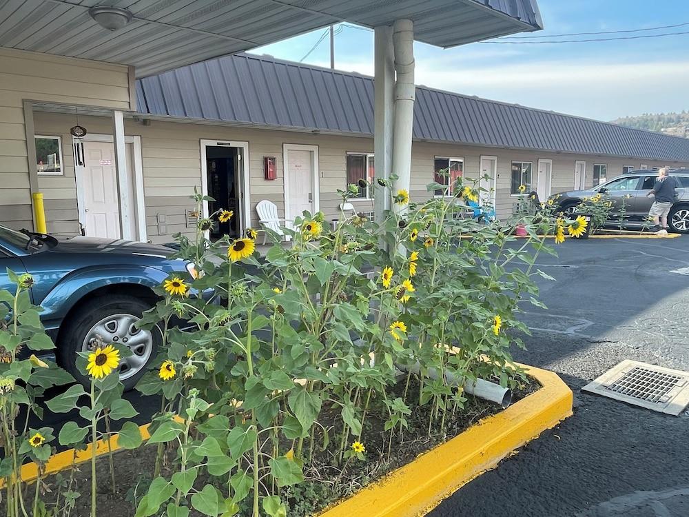 Budget 8 Motel John Day photo 51