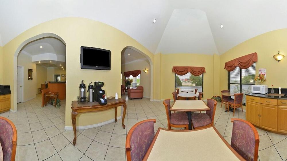 Americas Best Value Inn Hillsboro photo 10