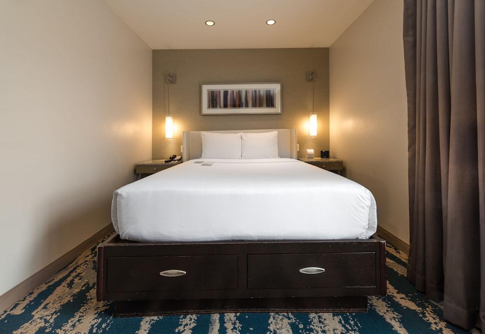 Hotel Felix River North/Magnificent Mile photo 65