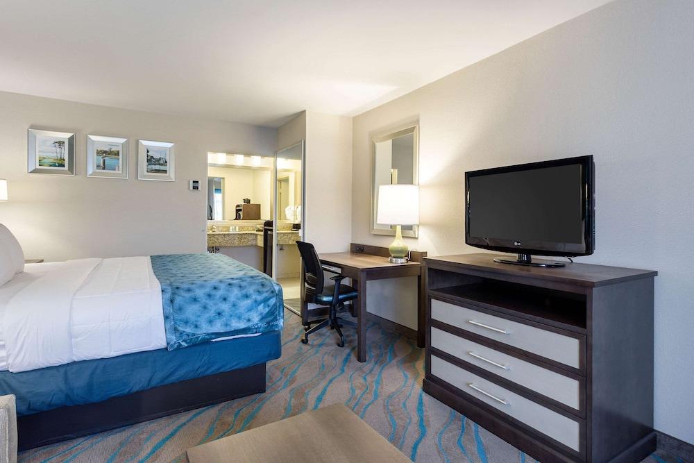 Quality Inn Gulfport I-10 photo 22