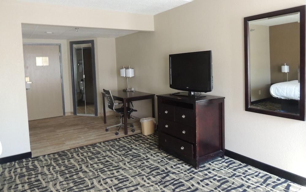 Quality Inn Rochester West photo 13