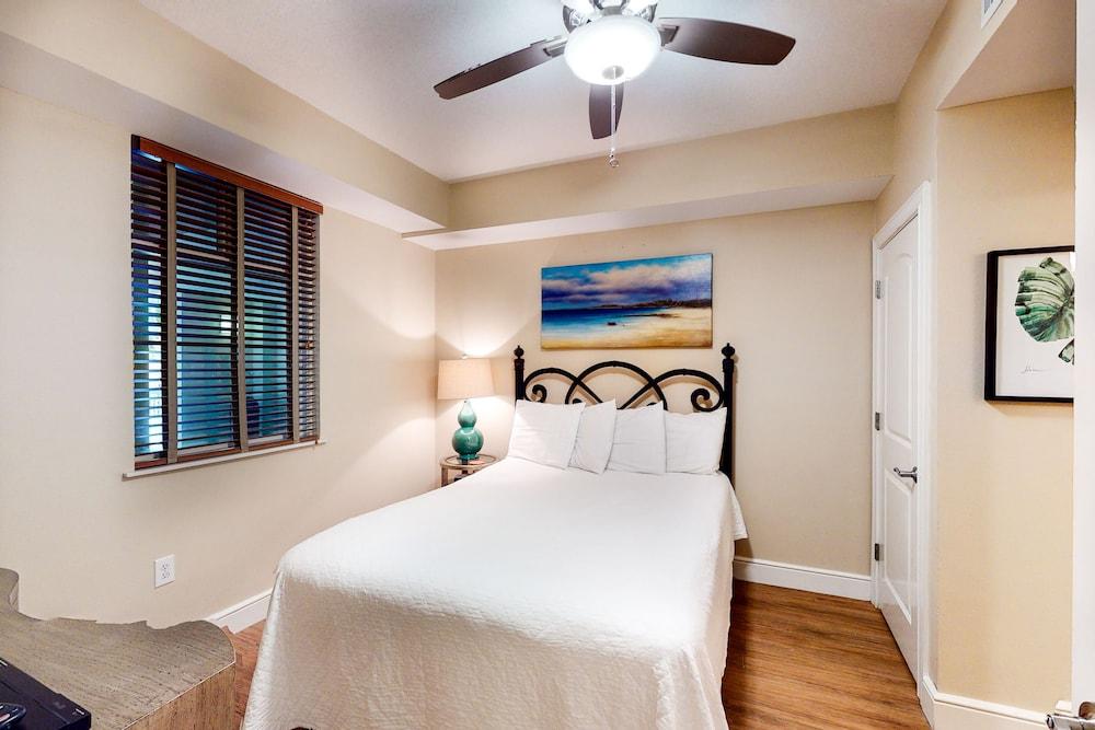 Azure Condominiums photo 15