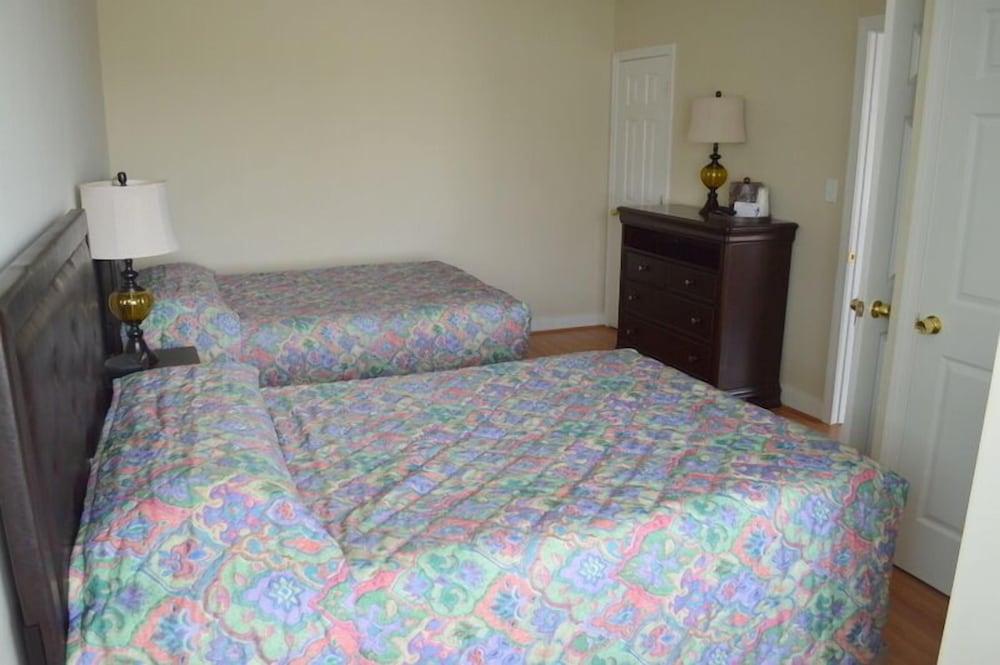 The Pelham Resort Motel photo 45