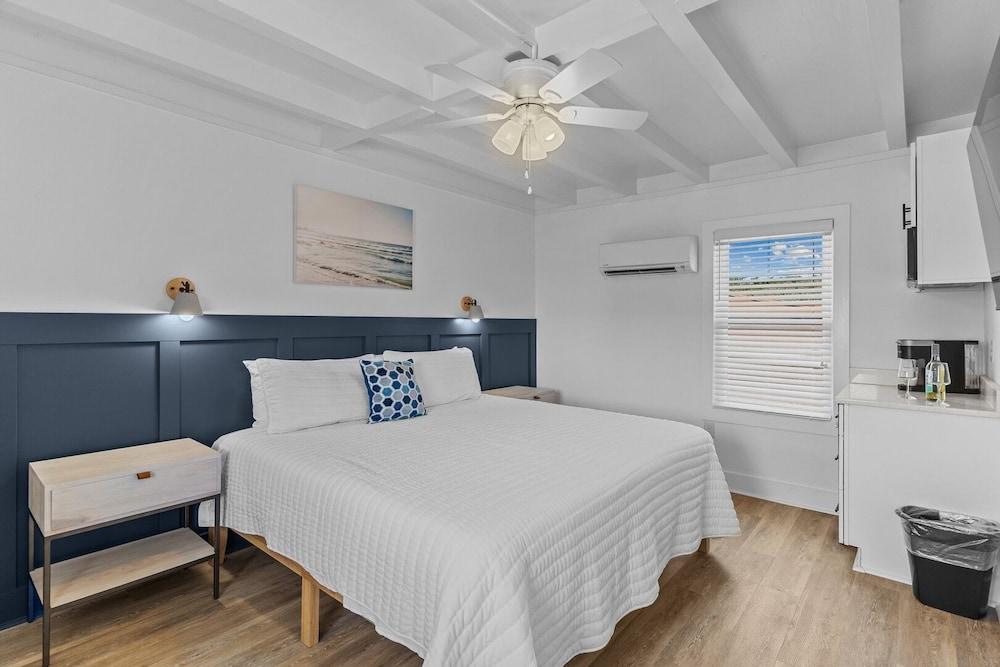 The Beach House Motel & Suites photo 26