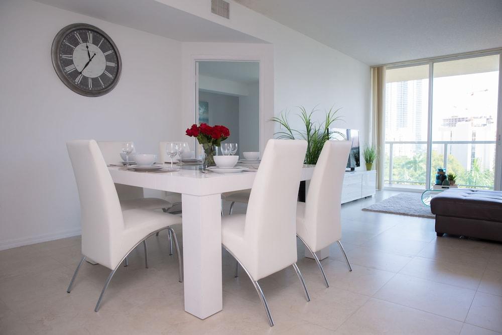 Best Holiday Suites photo 20