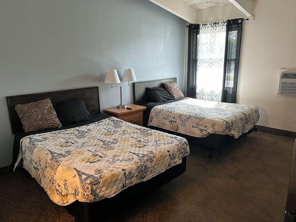 Budget Inn photo 5