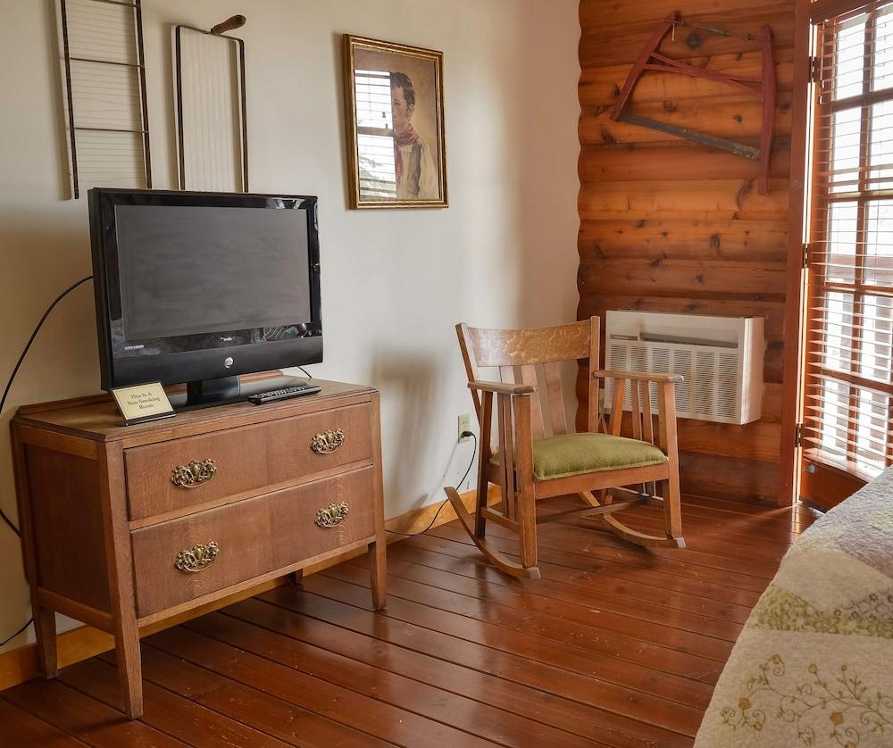 Sumas Mountain Lodge photo 30