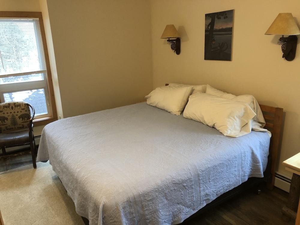 The Woods Inn photo 15