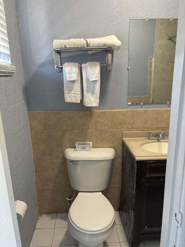 Budget Inn photo 20