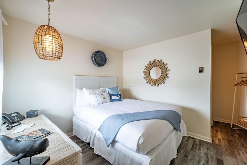 Ocean Glass Inn photo 32