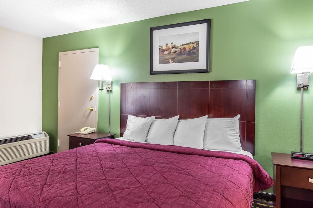 Quality Inn Homewood Birmingham I-65 photo 8