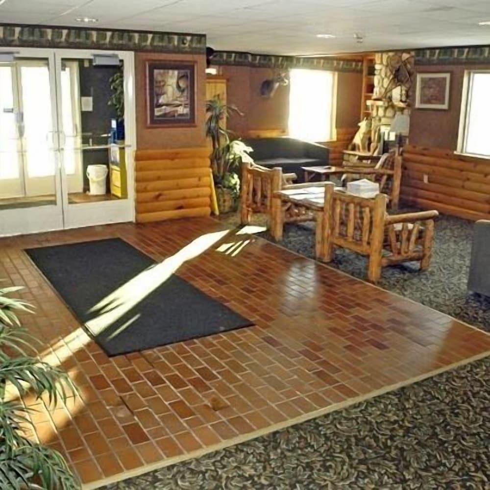 Pellston Lodge photo 33
