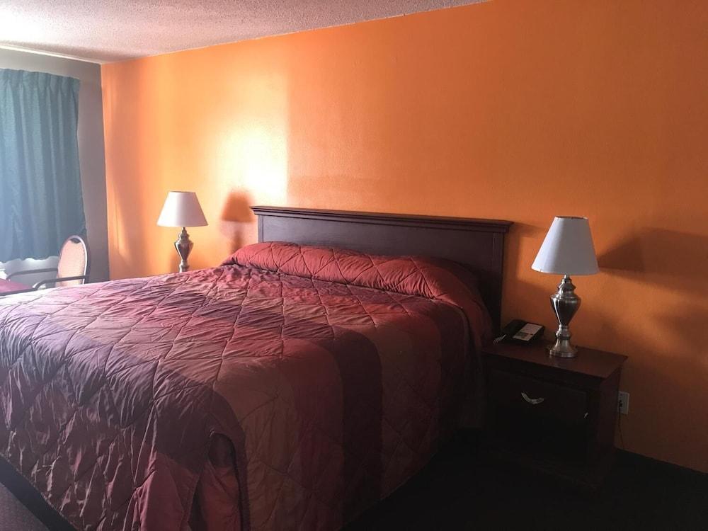 Express Inn - Bay City photo 6